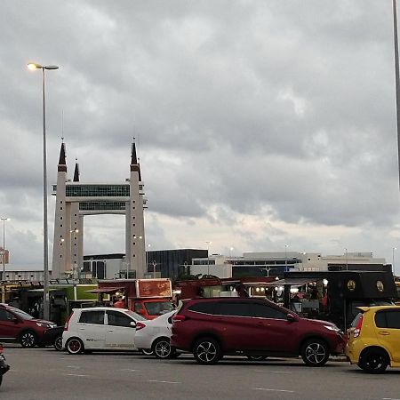 Homestay Kuala Terengganu Near Batu Burok, Hospital Hsnz, Ktcc Mall, Drawbridge C Eksteriør billede
